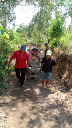 PERSIAPAN RABAT BETON JALAN WILAYAH GEROMBANGAN 